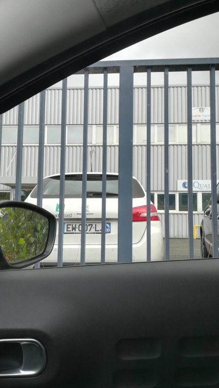 Telsa berline noire moins de 100000km